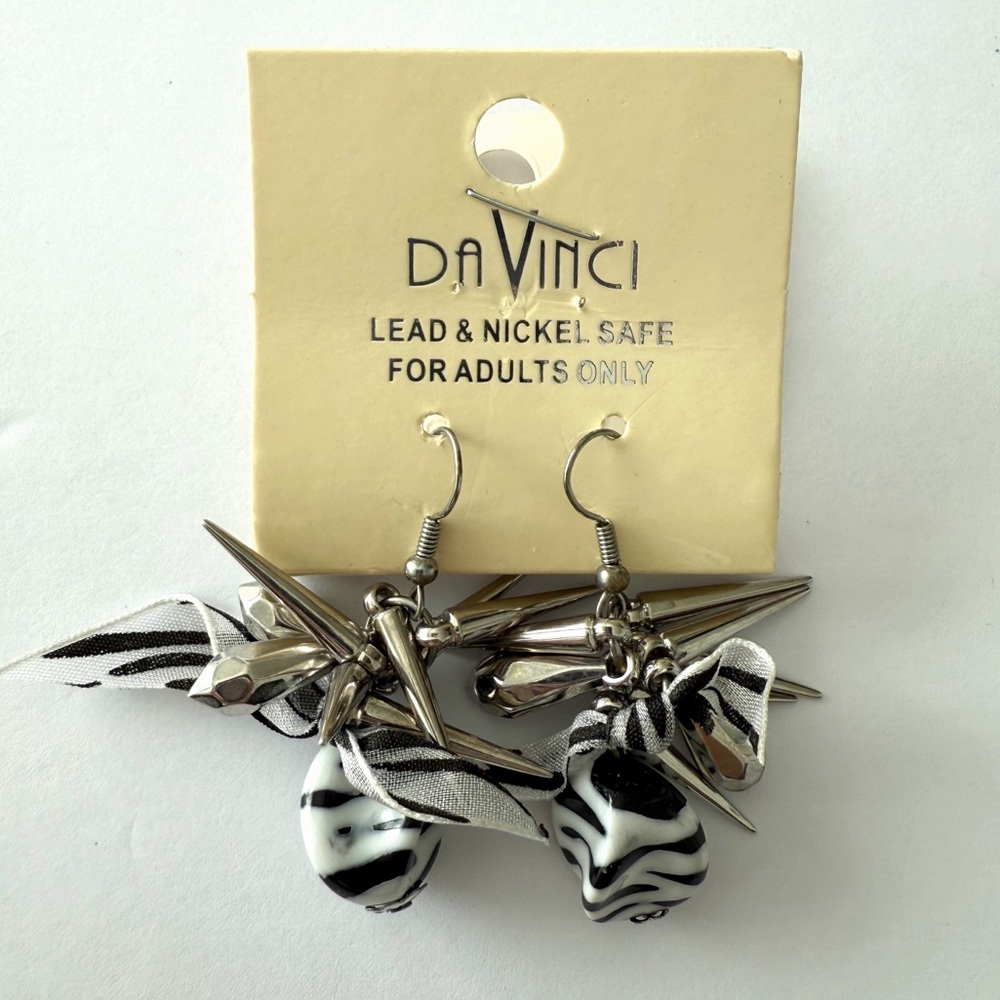 Vintage Y2K DaVinci Zebra & Silver Spikes Dangle Earrings